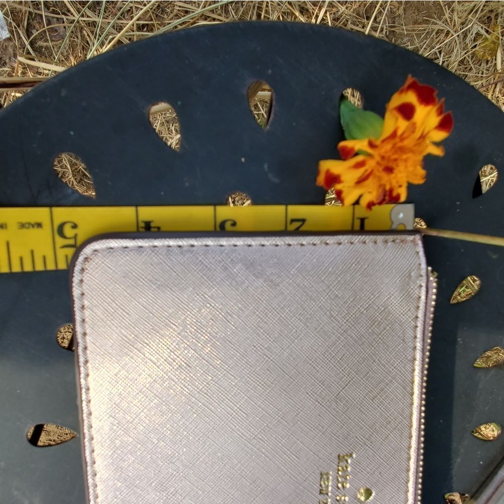 Kate Spade Wristlet‎ - Picture 8 of 9